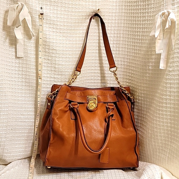 MICHAEL Michael Kors Handbags - Michael Kors bag. Perfect condition.